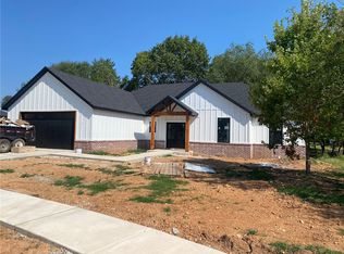 930 Nemett Cir, Pea Ridge, AR 72751