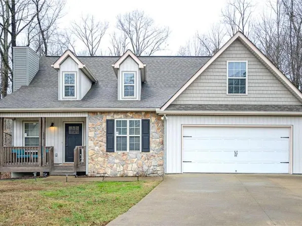 358 Talon Dr SE, Rydal, GA 30171