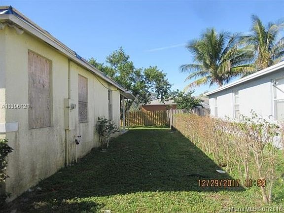 3rd image of 1533 NW 7th Ter