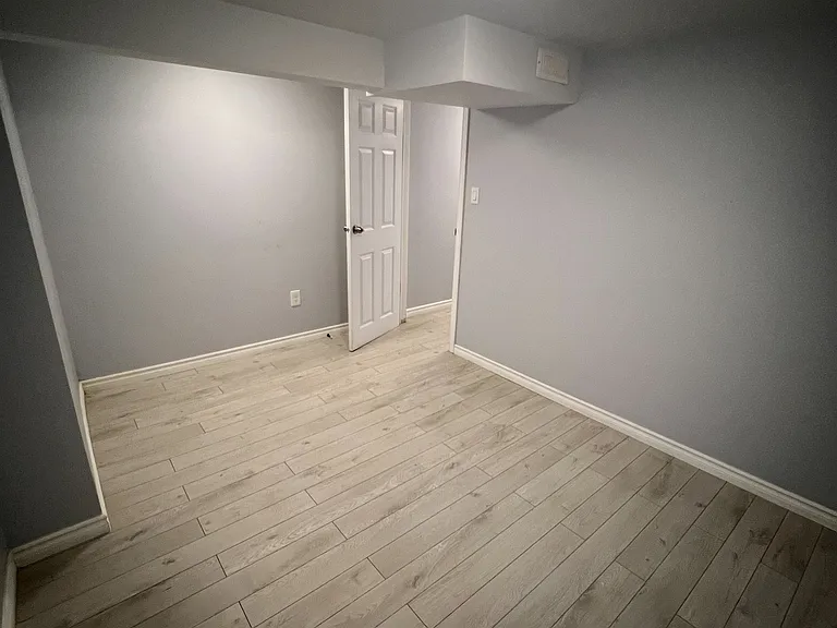102 Barton Ave #BASEMENT — Photo 13