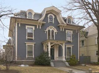 32 Linnaean St #3, Cambridge, MA 02138