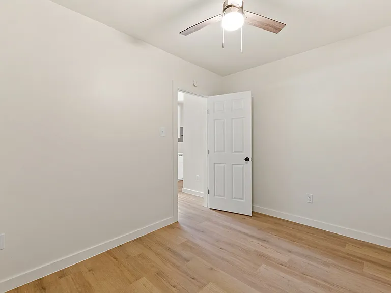 5310 George St #B — Photo 6