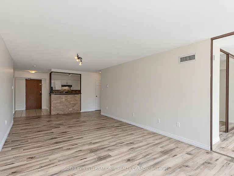 45 Carlton St #403 — Photo 7