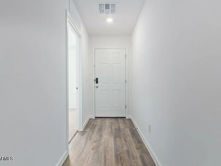 1158 N Larat Ln — Photo 2