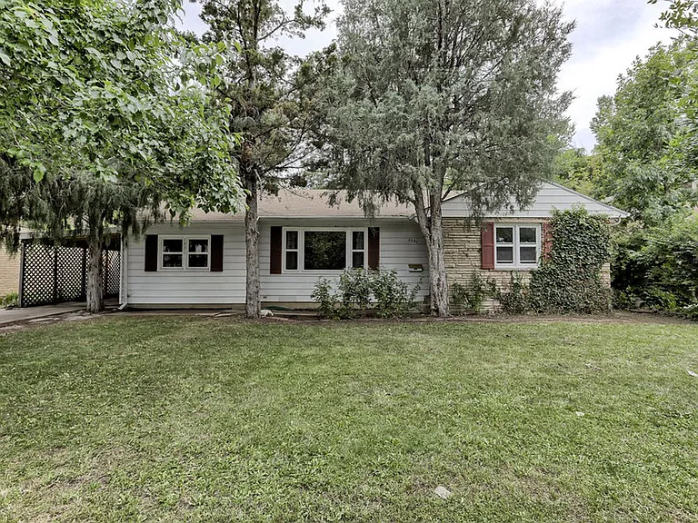 1521 Crestmore Pl — Photo 1