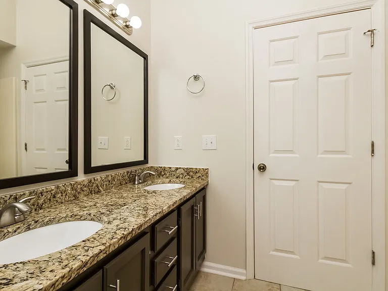 5036 Countryside Dr — Photo 12