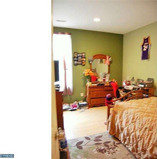 2nd image of 1701 W Master St #1A