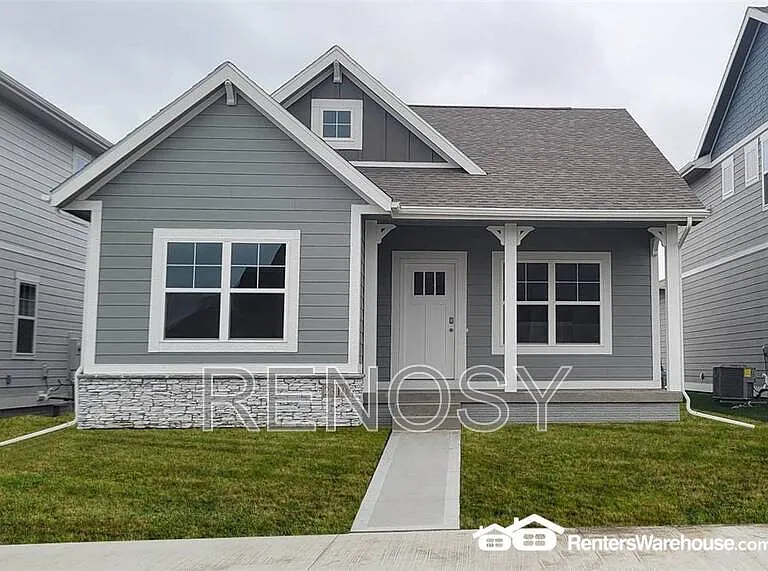 2310 SW Plaza Pkwy — Photo 1