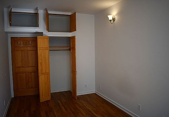 3rd image of 222 Eckford St APT 1F