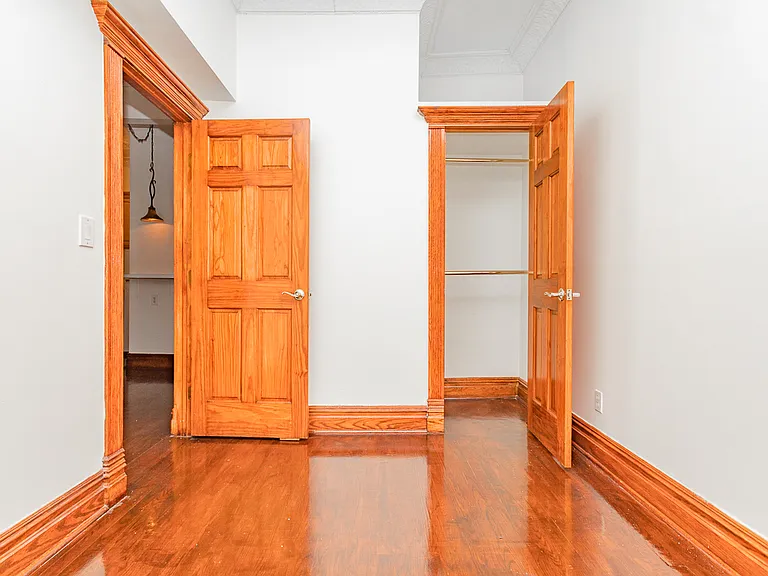 1079 Broadway #2B — Photo 11