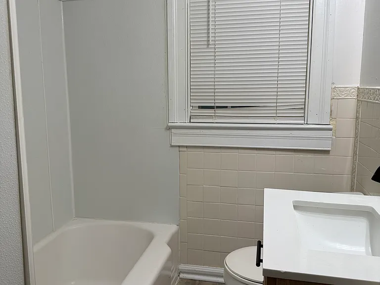 302 S Johnson St — Photo 8
