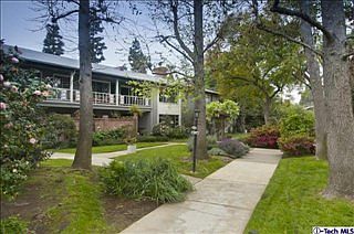 2nd image of 1095 S Orange Grove Blvd Unit D