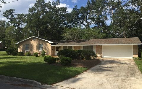 2nd image of 782 SW Alamo Dr