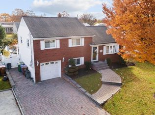 605 Princeton Rd, Linden, NJ 07036