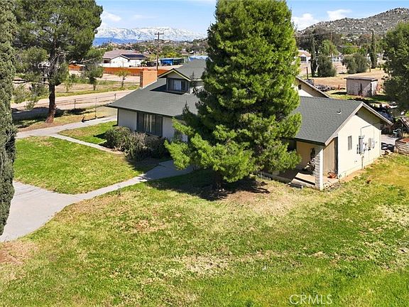 4th image of 23270 Menifee Rd