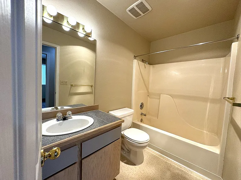 804 E White Birch Ave. — Photo 16