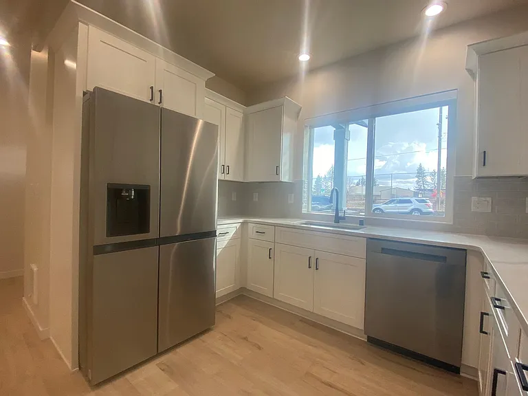 3013 E 36th Ave — Photo 8
