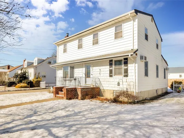 101 Plitt Avenue, Farmingdale, NY 11735