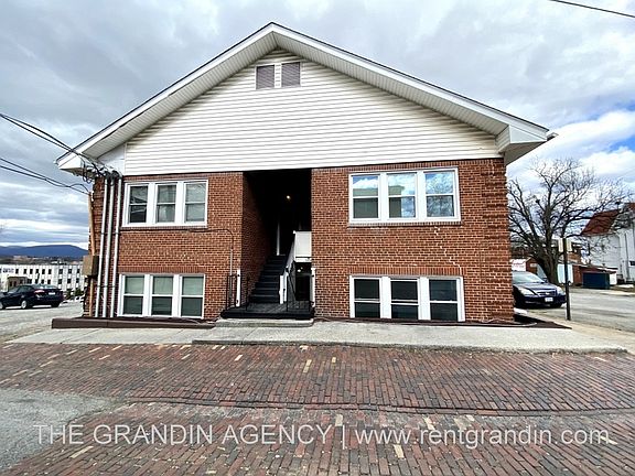 4th image of 202 Elm Ave SW #A3