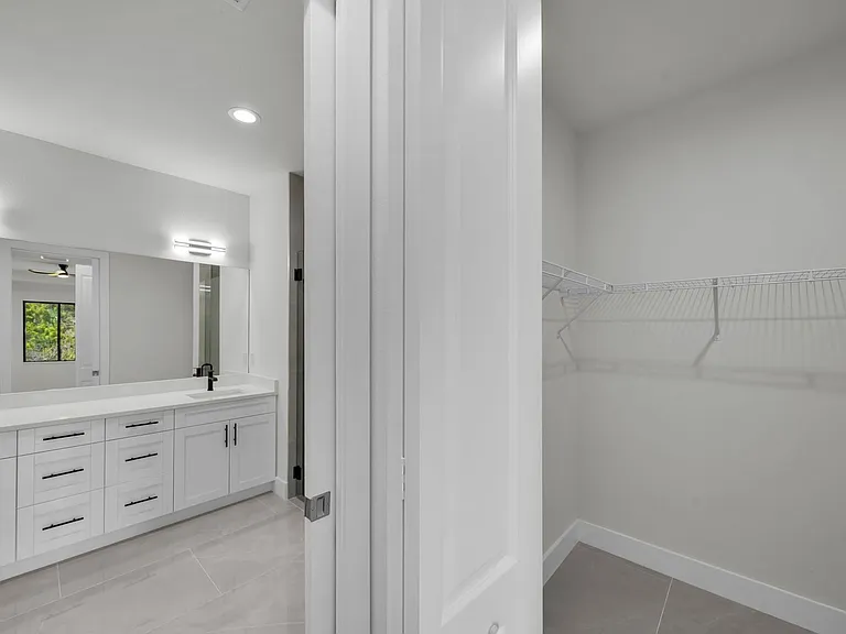 14020 Chesswood Ln — Photo 10