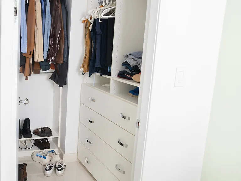 881 Ocean Dr #18H — Photo 15