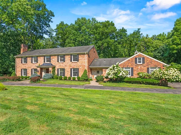 535 Rollingrock Ln, Cincinnati, OH 45255