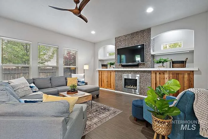 1267 E Spinnaker Ln — Photo 11