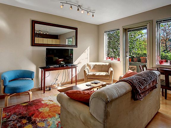 Excellent entertaining space