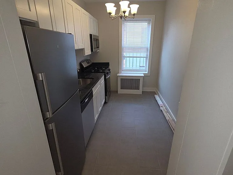 80 Palisade Ave — Photo 2