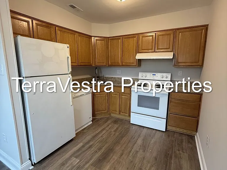 162 Willow Turn — Photo 2