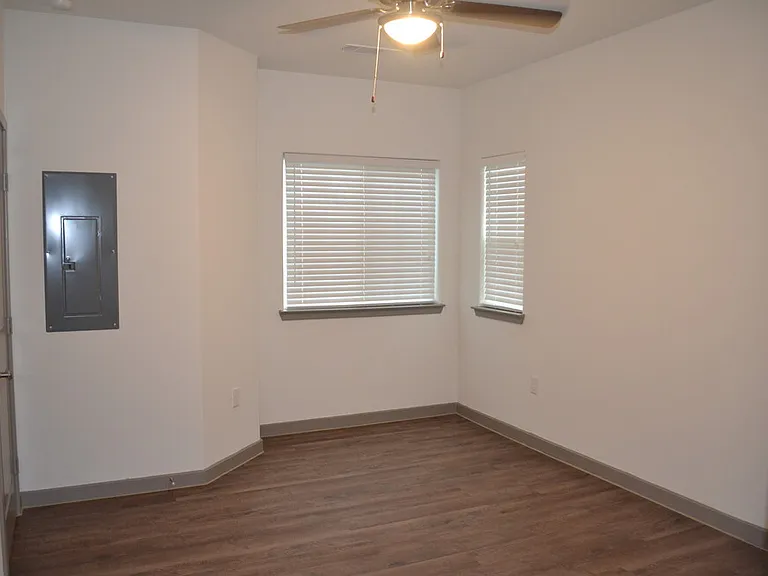 Majestic Ranch Apartment Homes — Photo 26