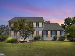 160 Joan Dr, Collegeville, PA 19426