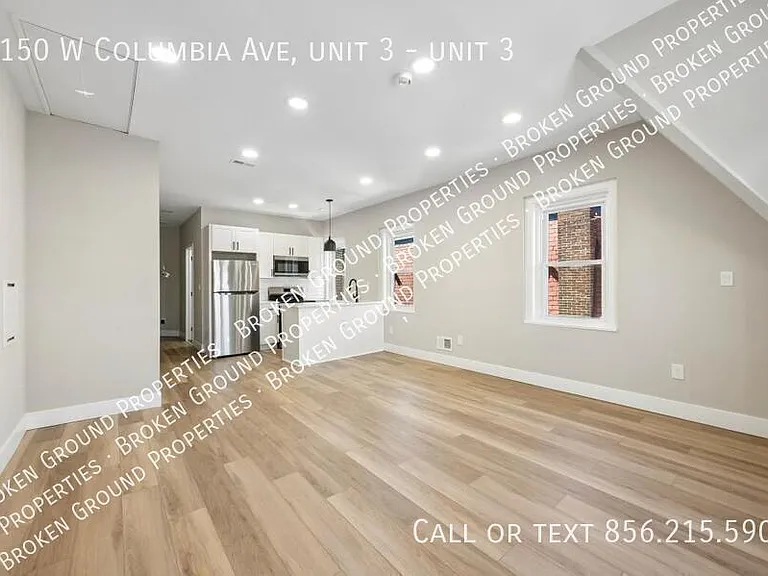 6150 W Columbia Ave #3 — Photo 1