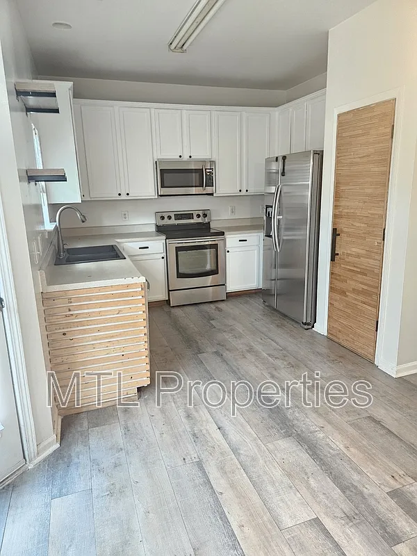 5 bed, 3.0 bath, 2184 sqft, $2,500 — Photo 2