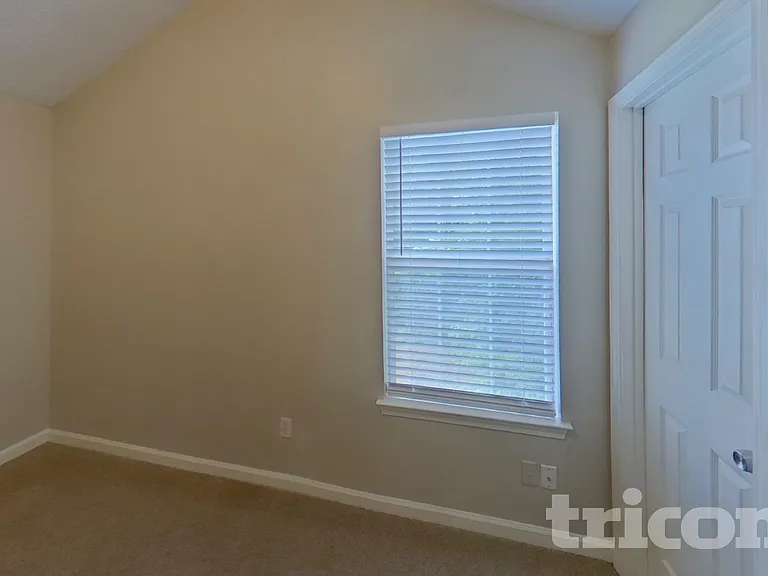 4430 Reserve Hill Xing — Photo 12