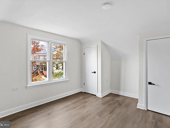 3rd image of 466 Lincoln Way E #E