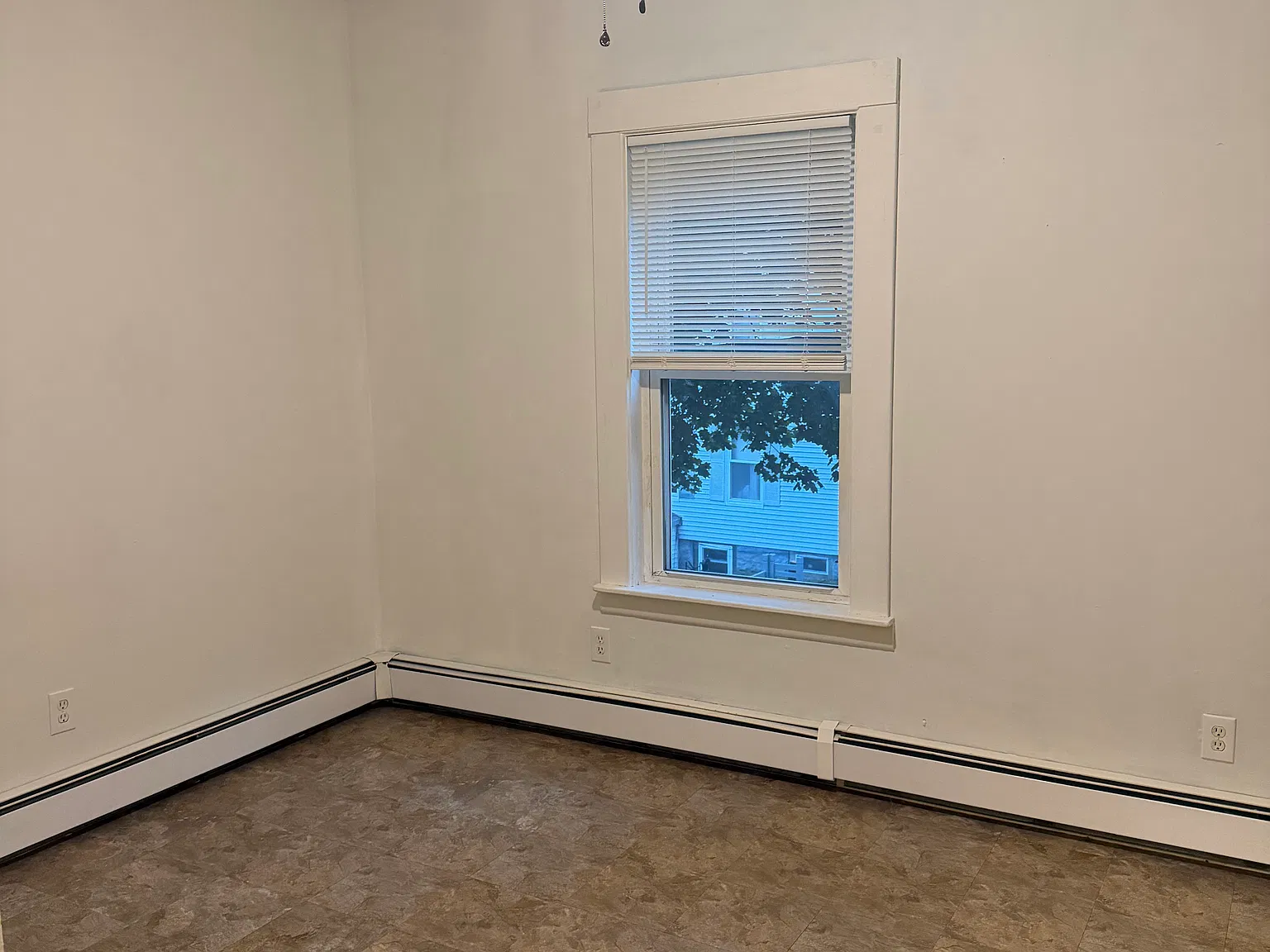2 bed, 1000 sqft, $1,700 — Photo 4