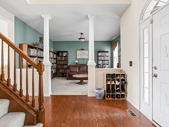 3rd image of 15369 Smithfield Dr