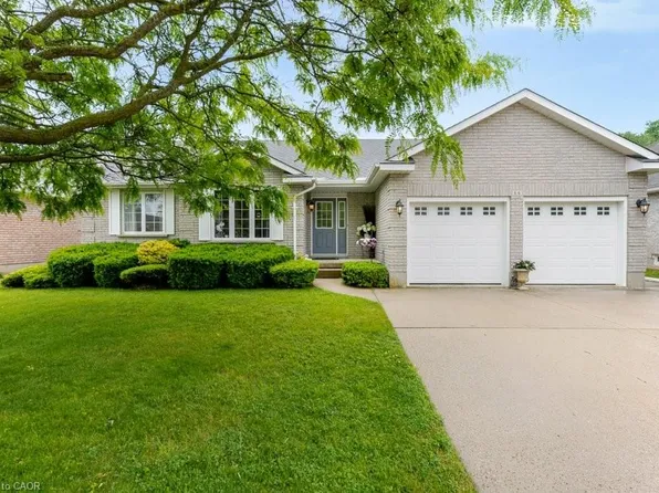 66 Devils Creek Dr, Cambridge, ON N1S 4Y3