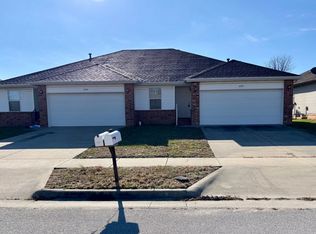 4336 W La Siesta St, Springfield, MO 65802