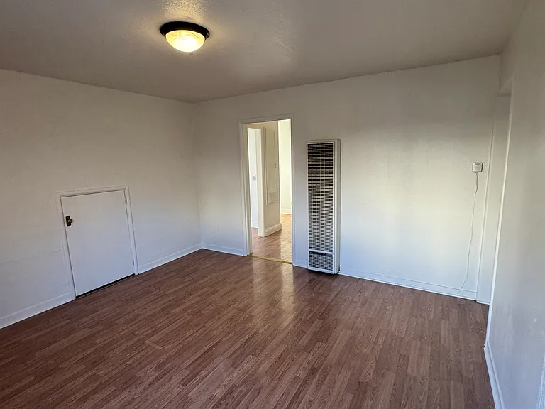 1033 Estudillo St — Photo 9