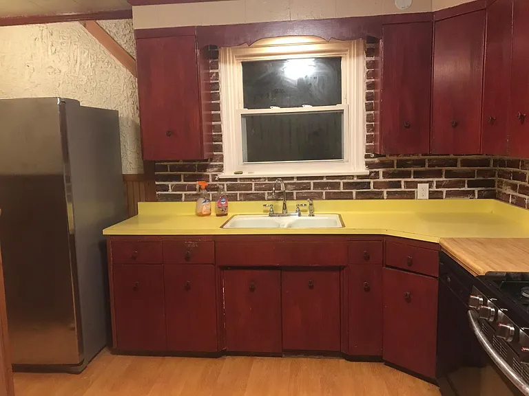 33 Dirkson Ave — Photo 14