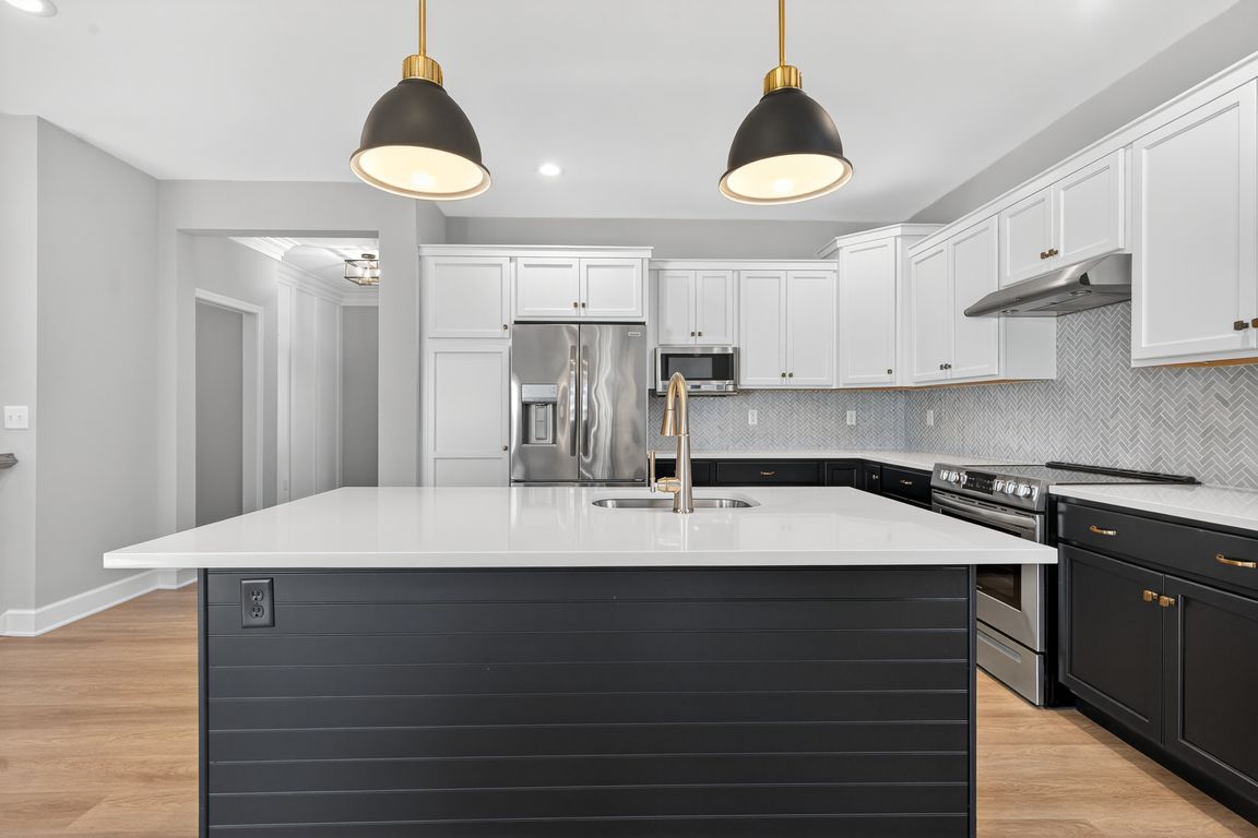 next background image