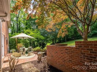 503 Golfview Ct, Lenoir, NC 28645