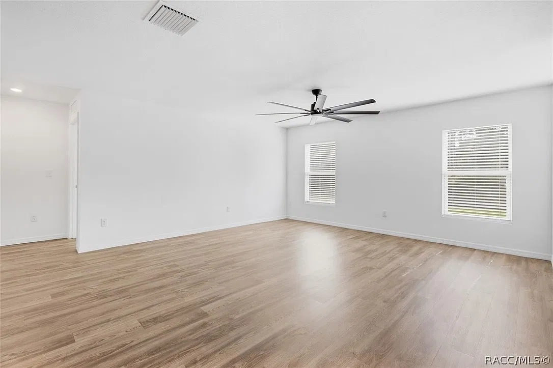 3 bed, 2.0 bath, 2122 sqft, $1,850 — Photo 4