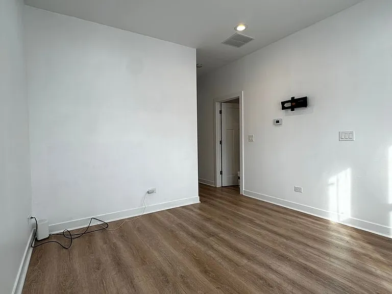 2812 S Pulaski Rd #1 — Photo 12