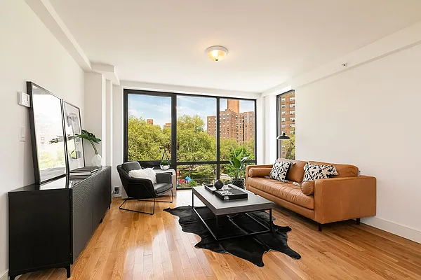 Rented by Compass | media 27