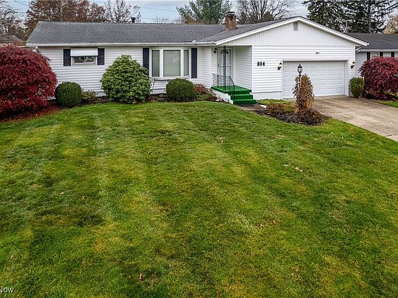 3rd image of 804 Woodland Ave