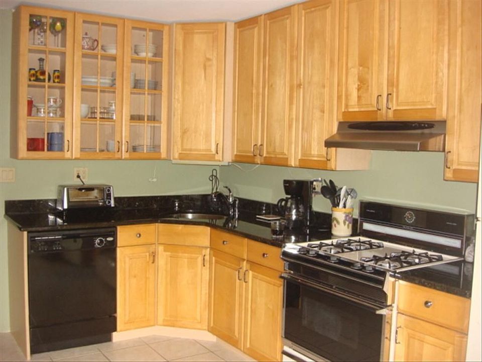 1st image of 76 Jenkins Ave