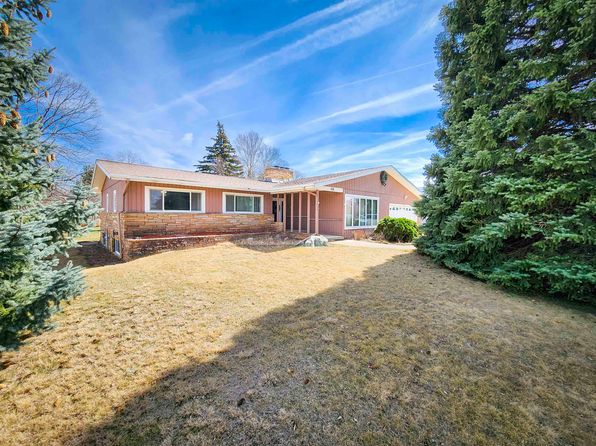 108 Meadow Ln, Norfolk, NE 68701